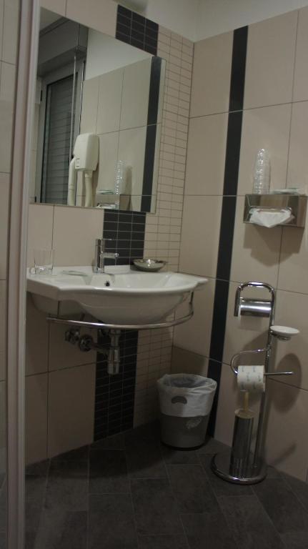 Hotel Le Sorgenti Popoli Zewnętrze zdjęcie